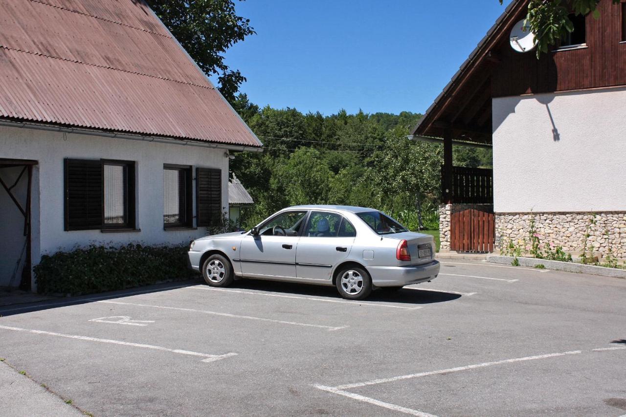 Apartments With A Parking Space Poljanak, Plitvice - 5195 المظهر الخارجي الصورة