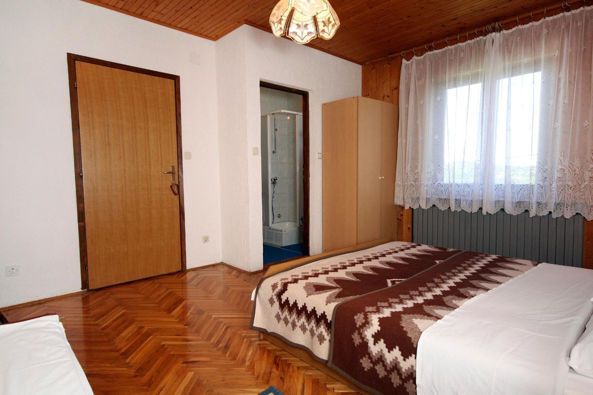 Apartments With A Parking Space Poljanak, Plitvice - 5195 الغرفة الصورة
